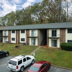 parking at Southern Pines located in Spartanburg, SC