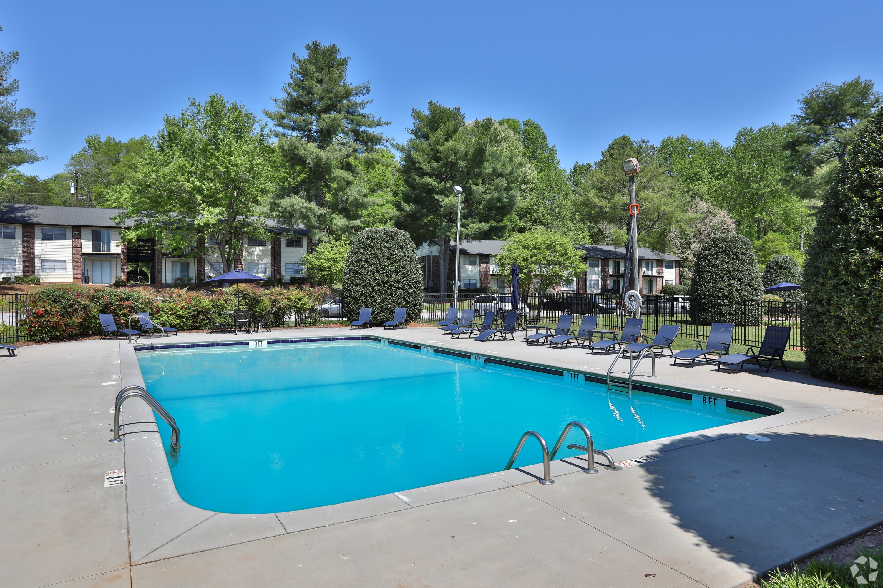 pool at Southern Pines located in Spartanburg, SC